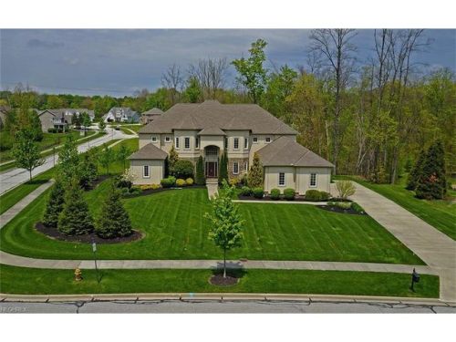 37815 Flanders Dr, Cleveland OH  44139-4676 exterior