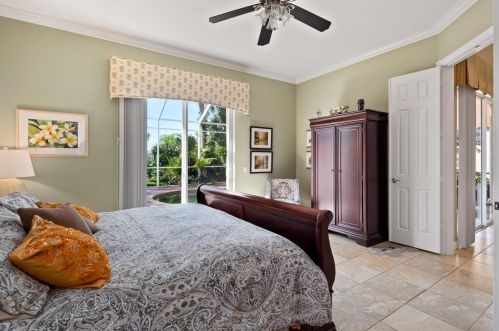 7704 Hernando Ct, Naples FL 34114-2619 exterior