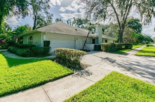 11506 Louvre Pl, Tampa FL 33617-2447 exterior