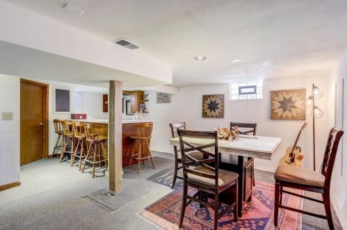 4237 Burrell St, Milwaukee WI  53207-5003 exterior