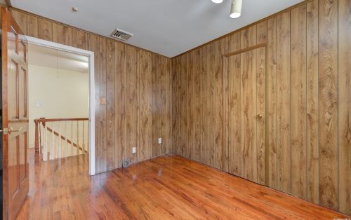 11 Munson Ct, Huntington Station NY 11747-1632 exterior