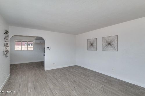 8733 28th Ave, Phoenix AZ  85051-4018 exterior