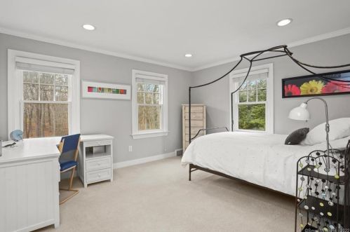 231 Bayberry Ln, Westport CT 06880-4026 exterior