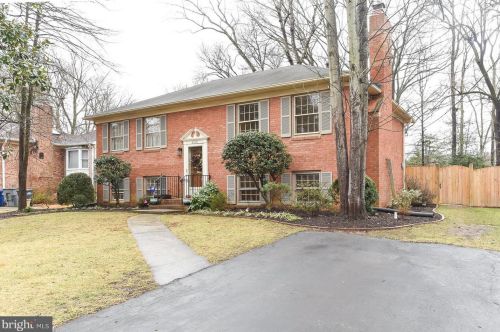 2003 Cool Spring Dr, Alexandria VA  22308-1635 exterior