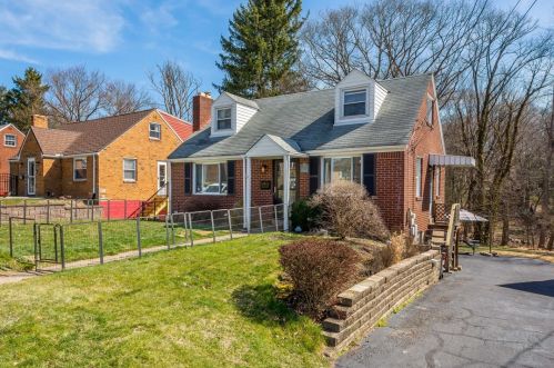 145 Garlow Dr, Pittsburgh, PA 15235-1914