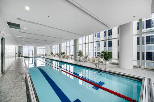 340 Randolph St, Chicago IL  60601-7618 exterior