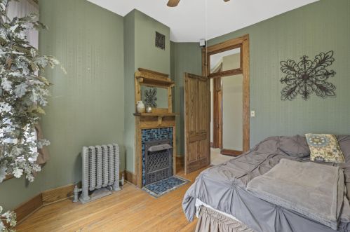 2126 Juneau Ave, Milwaukee WI 53233-1119 exterior