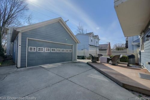 966 Smith Ave, Bham MI  48009-4709 exterior