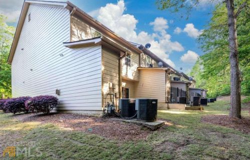 2753 Keystone Ave, Lithonia GA exterior