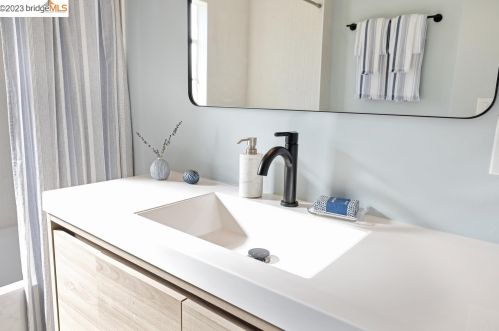 1410 Lincoln St, Berkeley CA 94702-1229 exterior