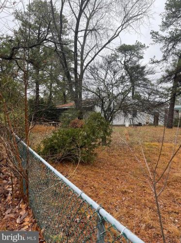 106 Cherokee Dr, Browns Mills NJ  08015-6251 exterior