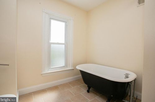 4435 Fleming St, Philadelphia PA 19128-4808 exterior