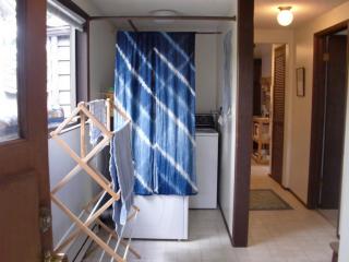 9315 42nd Ave, Seattle WA  98115-3813 exterior