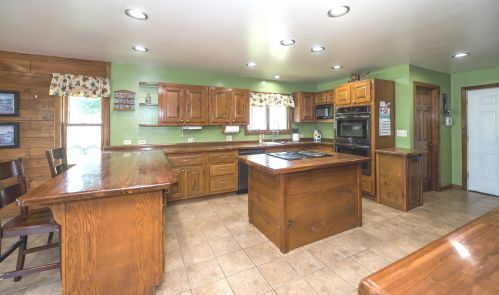 22116 Frontage Rd, Joliet IL 60431-9039 exterior