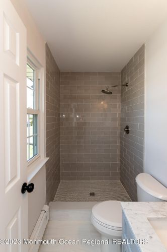 523 Holmes Ave, Lacey NJ  08731-1509 exterior