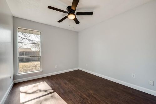 3920 Billings Ct, Irving TX 75062-4001 exterior