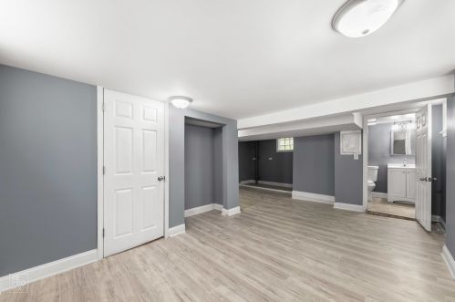 11051 Avenue, Chicago IL 60617-6934 exterior