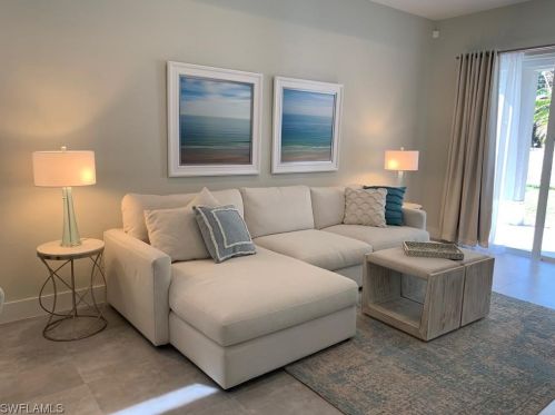 2737 Linda Dr, Naples, FL 34112-6315