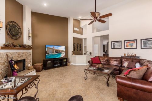 6372 Linda Ln, Chandler AZ 85226-5850 exterior