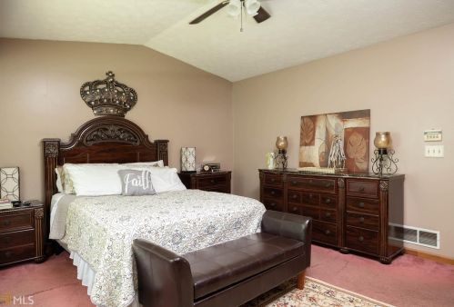 5962 Wellborn Trl, Lithonia GA 30058-8304 exterior