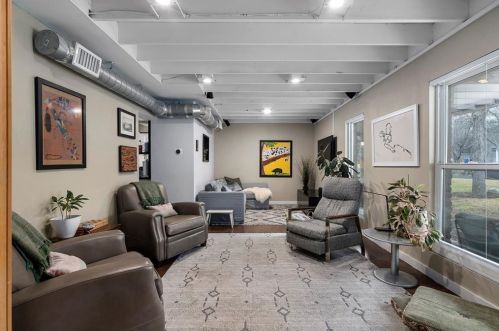 2409 Comburg Castle Way, Austin TX 78748-5259 exterior