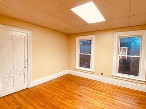 163 Austin St, Worcester MA 01609-2916 exterior