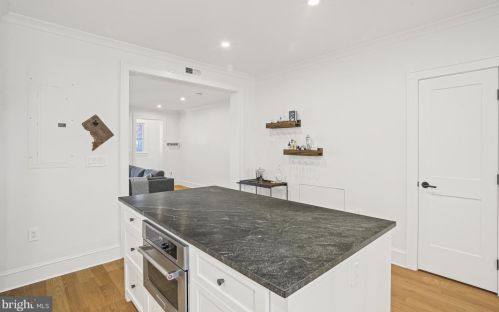 1920 35th St, Washington DC  20007-2213 exterior