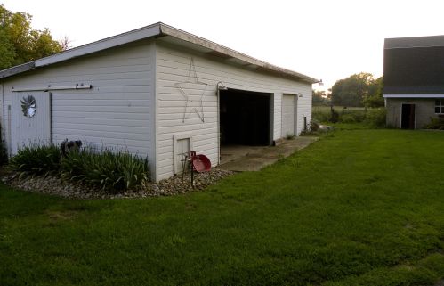 50002 M 51, Dowagiac MI 49047-9631 exterior