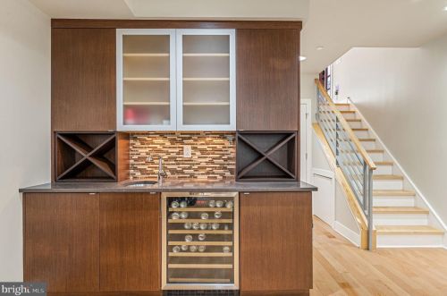 771 19th St, Philadelphia PA  19130-2029 exterior