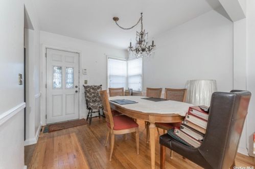 131 Bucknell Rd, Valley Stream NY 11580-5329 exterior