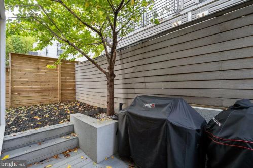 970-74 Leithgow St, Philadelphia PA  19123-1440 exterior