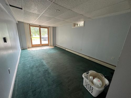 74 Main St, Plaistow NH 03865-3034 exterior