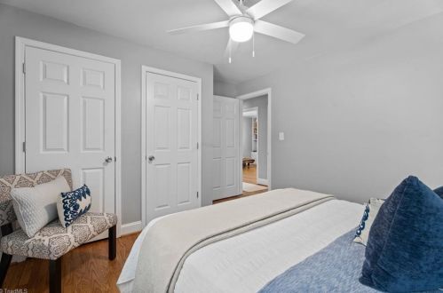 1518 Liberty Dr, Greensboro NC  27408-4928 exterior