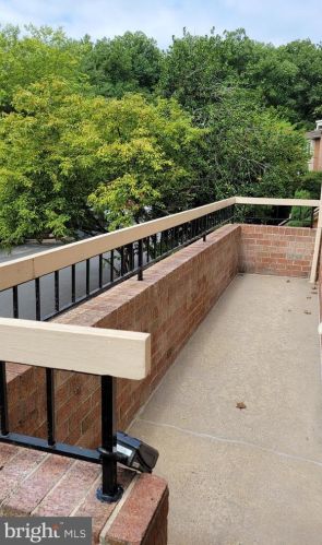 10901 Whiterim Dr, Rockville MD  20854-1787 exterior