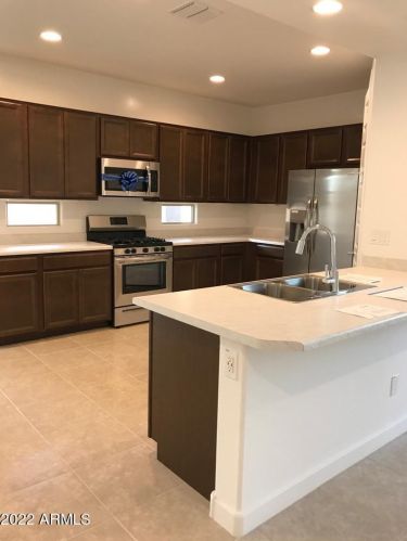 2229 Dunbar Dr, Phoenix AZ  85041-5799 exterior