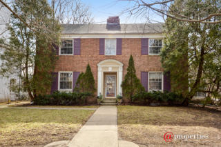 2620 Simpson St, Evanston, IL 60201-2135