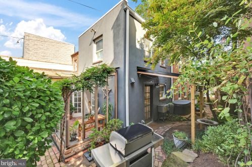 320 2 St, Media PA 19063-3032 exterior