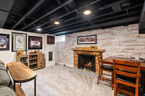 927 40th Ave, Duluth MN 55807-1661 exterior