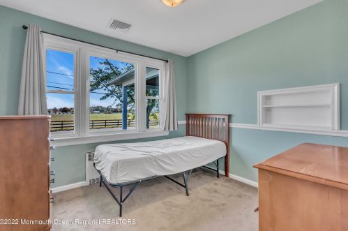 7 Applegate Ln, Plumsted Township NJ 08533-1303 exterior