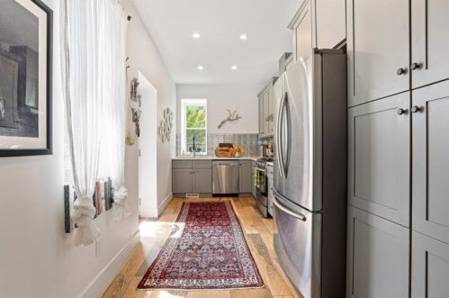 1217 Reddour St, Pittsburgh PA 15212-4613 exterior