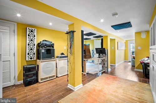 4702 Georgia Ave, Washington DC 20011-4532 exterior