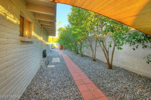 1302 Camino Seco, Tucson AZ 85710-1707 exterior