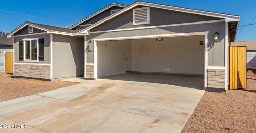 4215 19 Pl, Phoenix AZ 85040-1407 exterior