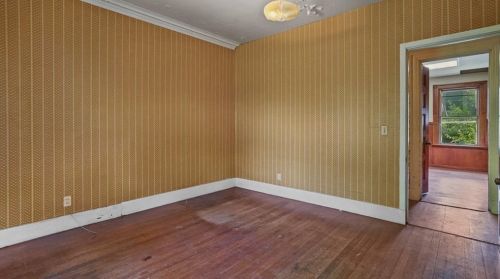 166 Adelaide Ave, Providence RI 02907-1833 exterior