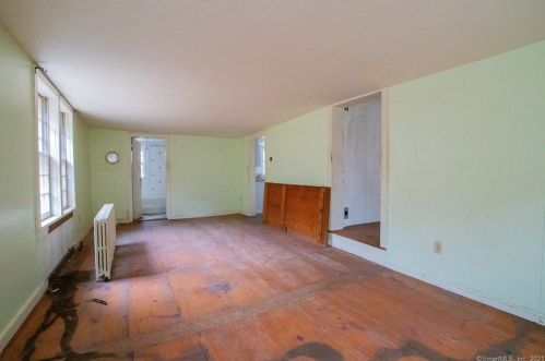 1793 Rdg Rd, North Haven CT 06473-2020 exterior