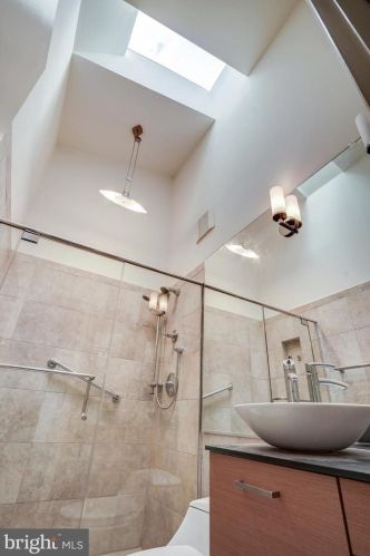 1519 Emerson Ave, Mc Lean VA  22101-5708 exterior