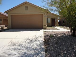 6885 Cottontail Run Ave, Tucson AZ  85756-3064 exterior