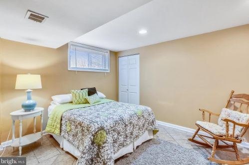 8917 Walden Rd, Silver Spring MD 20901-3530 exterior