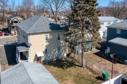 13 Bonner St, Chicopee, MA 01013-1127