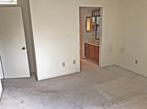 3733 Clayton Rd, Concord CA 94521-2555 exterior